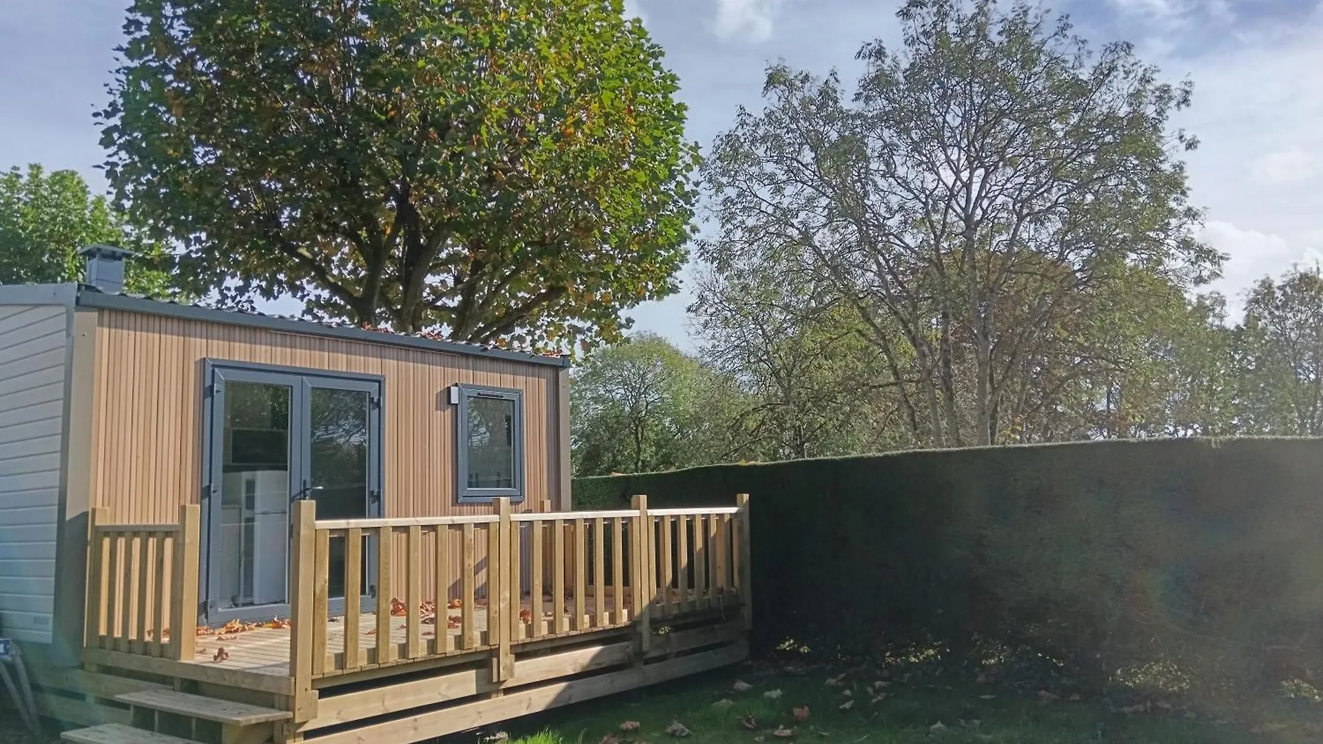 キャンプ場 Camping De La Hallerais Dinan Taden