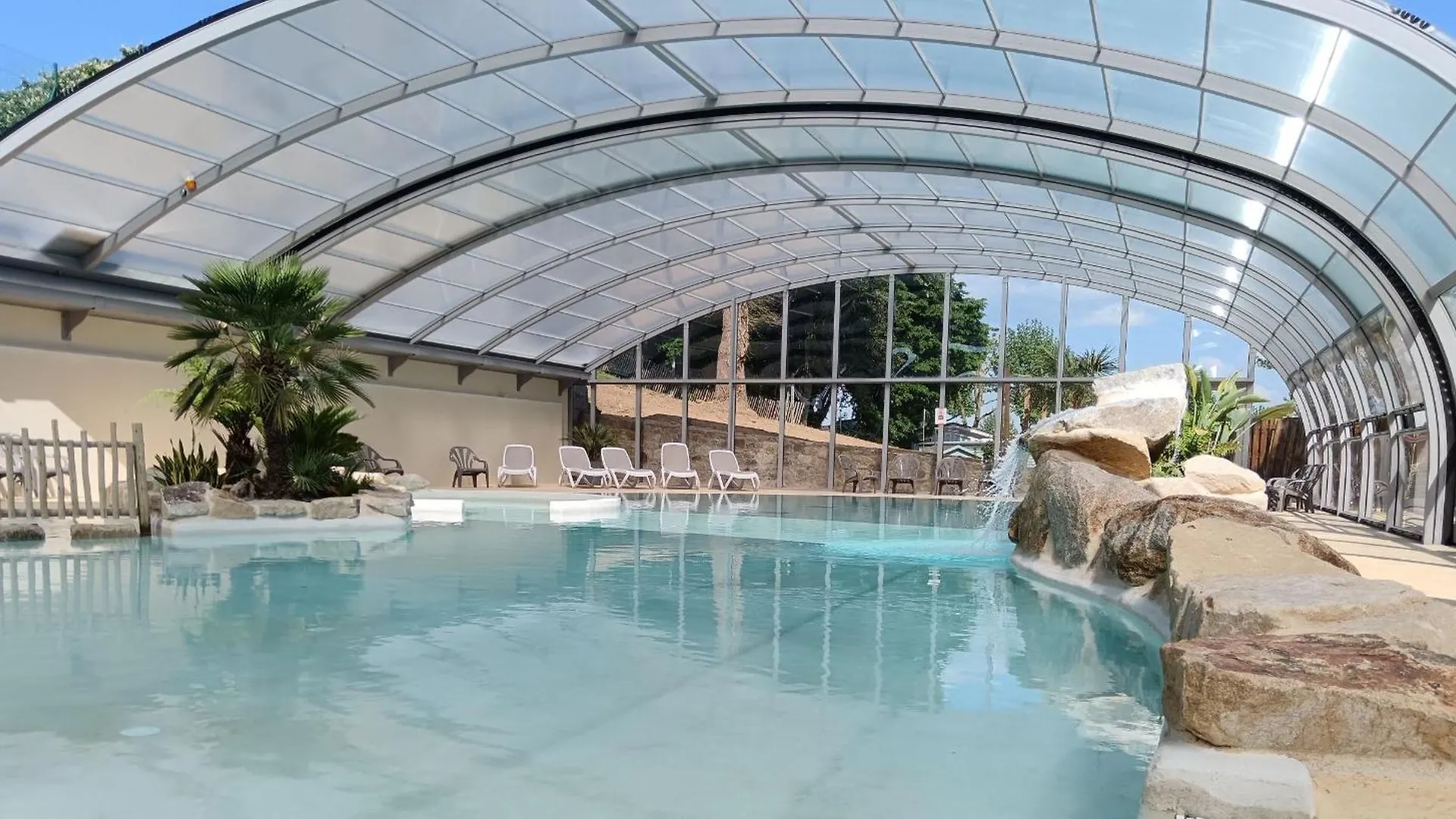 キャンプ場 Camping De La Hallerais Dinan Taden フランス